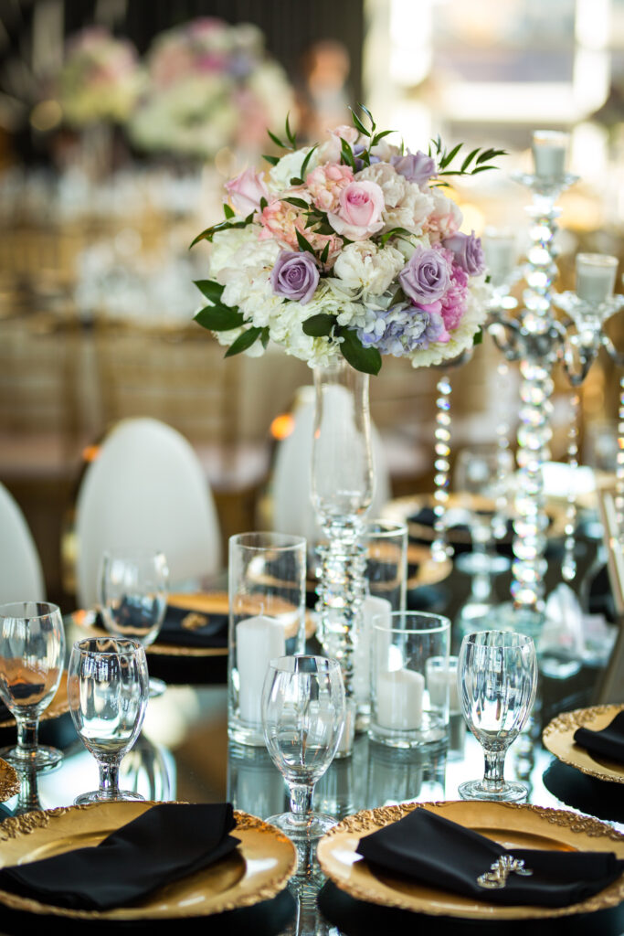 Luxury wedding table setting highlighting Dubai wedding planning mistakes in reception styling and detail planning
